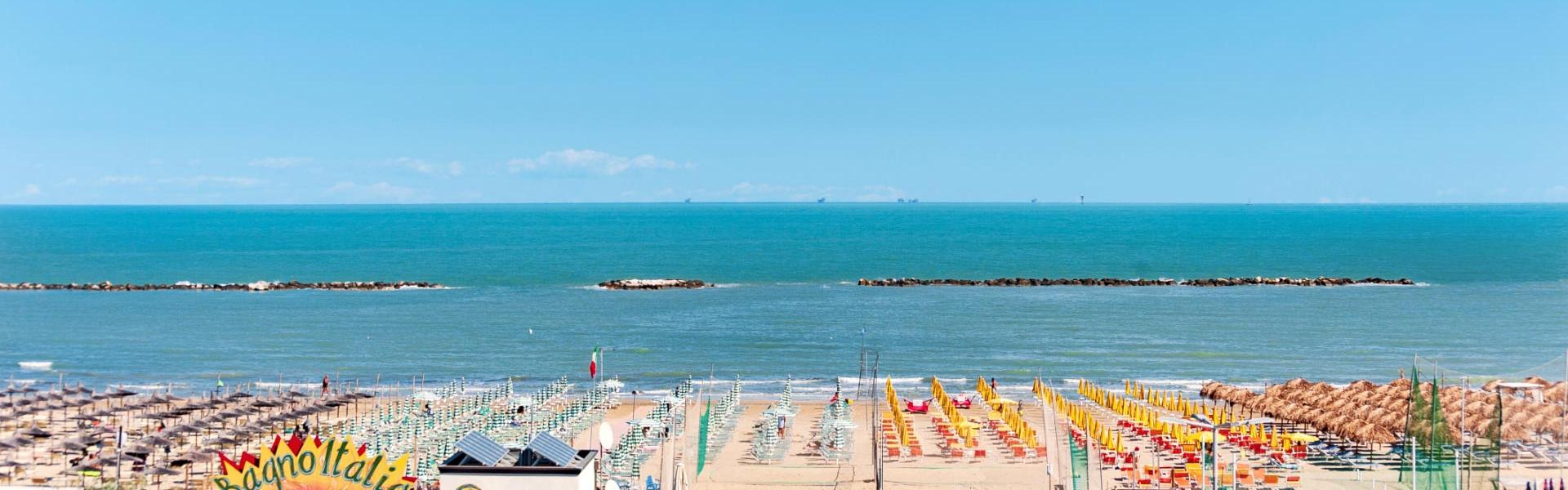 hotelbisanzio en 1-en-255847-offer-end-of-may-all-inclusive-cesenatico-with-free-child-up-to-10-years 004
